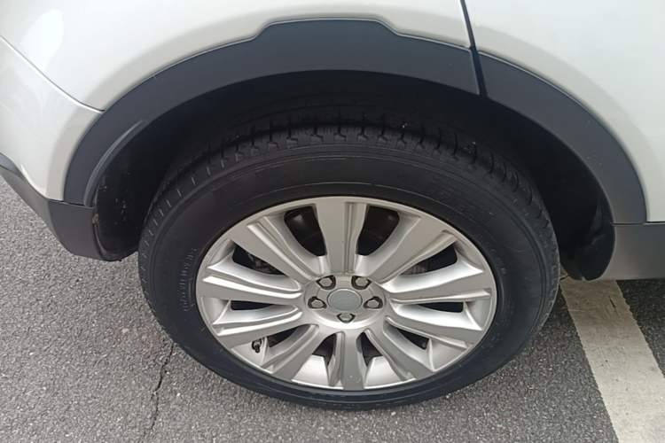 Used Land Rover Range Evoque 2017 2.0T SE Smart Glow Edition Right Rear Wheel Hub