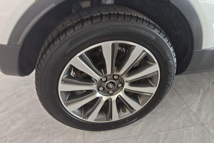 Used Land Rover Range Evoque 2017 2.0T British-Style Prestige Edition Right Rear Wheel Hub