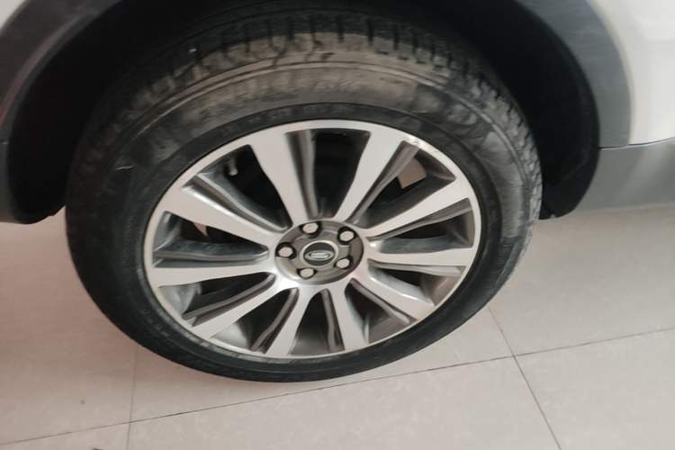 Used Land Rover Range Evoque 2017 2.0T British-Style Prestige Edition Right Rear Wheel Hub