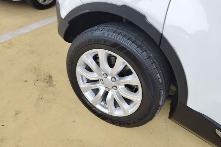 Used Land Rover Range Evoque 2017 2.0T PURE Style Edition Right Rear Wheel Hub