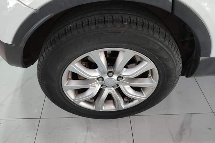 Used Land Rover Range Evoque 2017 2.0T PURE Style Edition Right Rear Wheel Hub