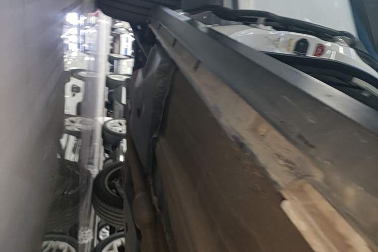 Used Land Rover Range Evoque 2017 2.0T British-Style Prestige Edition Right Side Sill