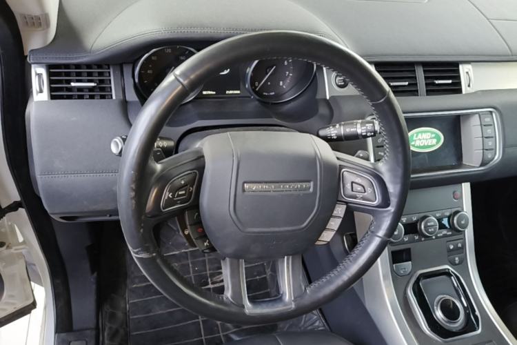 Used Land Rover Range Evoque 2017 2.0T British-Style Prestige Edition Steering Wheel