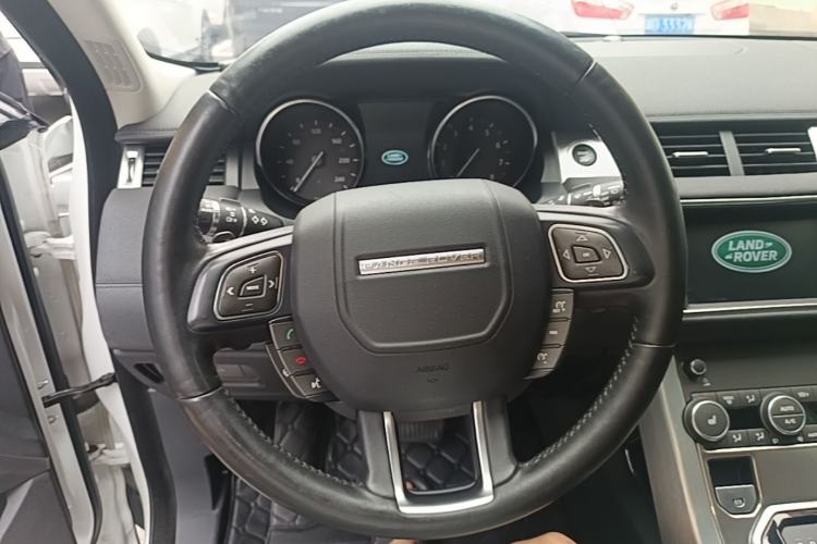 Used Land Rover Range Evoque 2017 2.0T SE Smart Glow Edition Steering Wheel