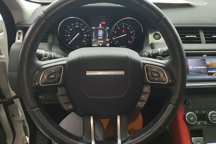 Used Land Rover Range Evoque 2017 2.0T British-Style Prestige Edition Steering Wheel