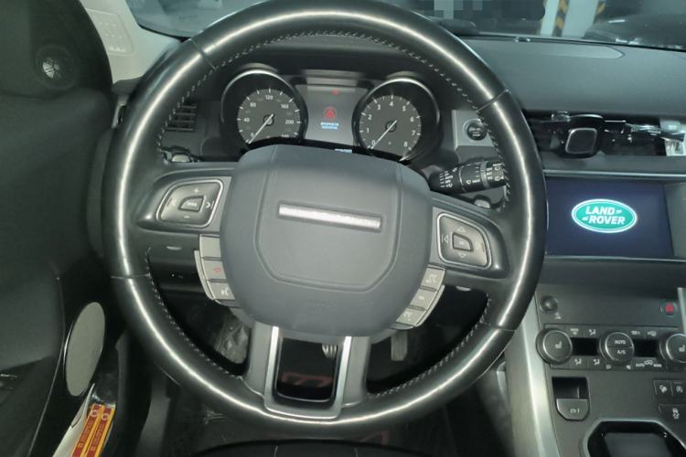 Used Land Rover Range Evoque 2017 2.0T British-Style Prestige Edition Steering Wheel