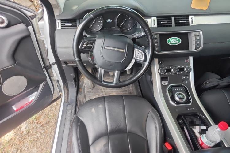 Used Land Rover Range Evoque 2017 2.0T SE Smart Glow Edition Steering Wheel