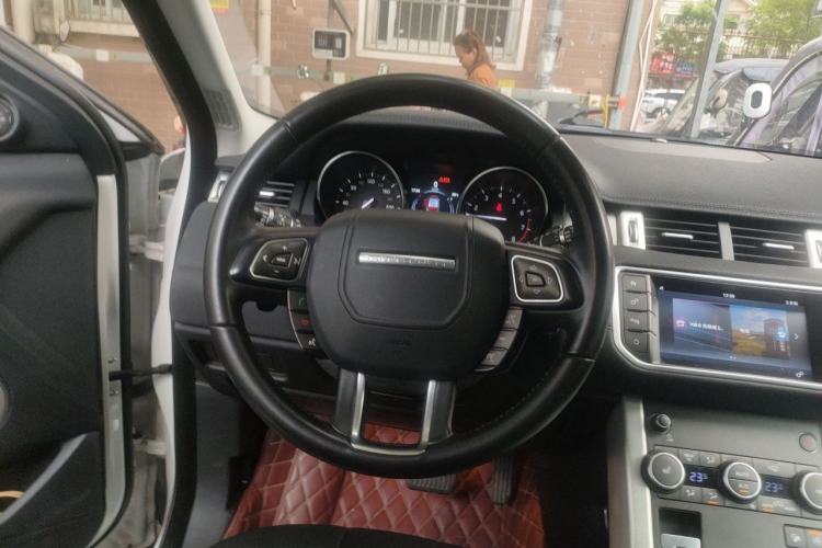Used Land Rover Range Evoque 2017 2.0T PURE Style Edition Steering Wheel