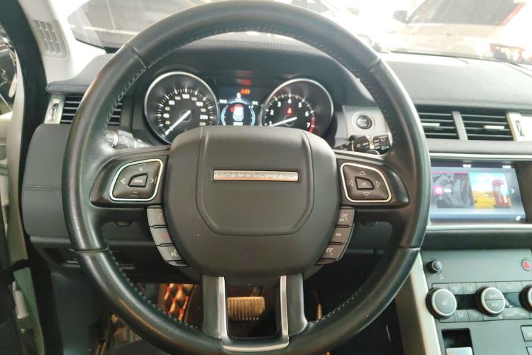 Used Land Rover Range Evoque 2017 2.0T PURE Style Edition Steering Wheel