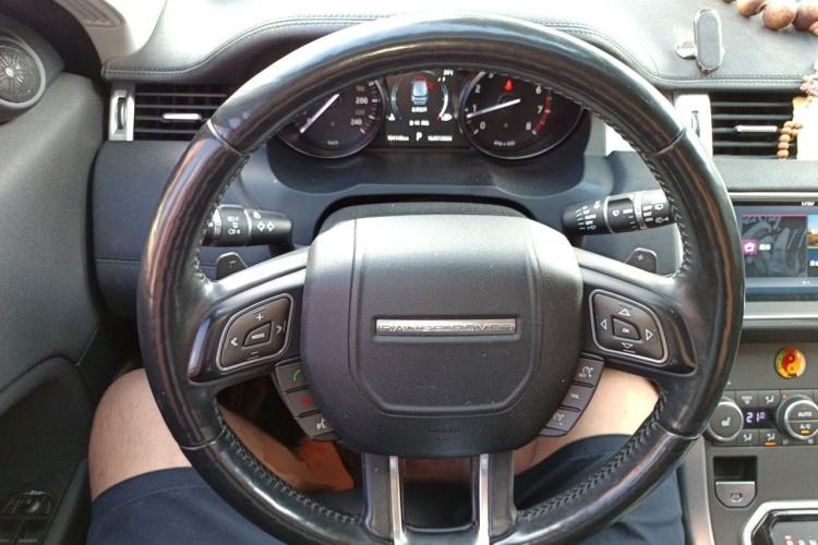 Used Land Rover Range Evoque 2017 2.0T British-Style Prestige Edition Steering Wheel
