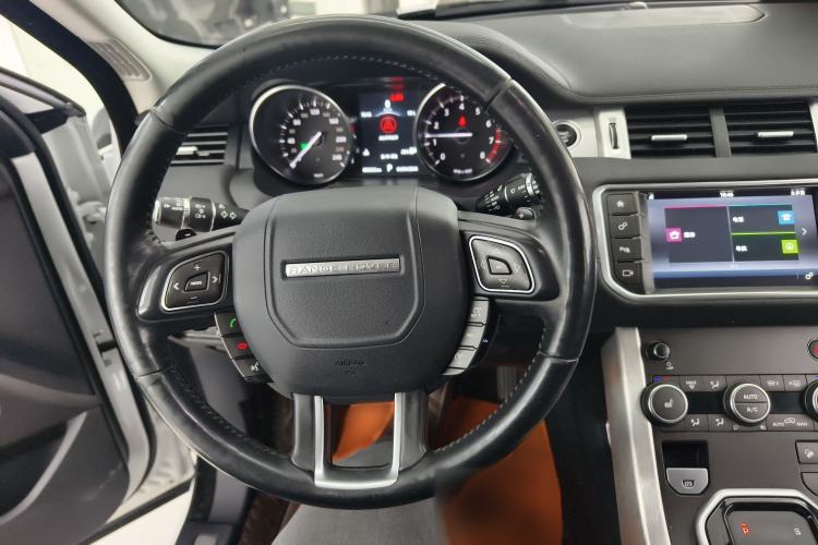 Used Land Rover Range Evoque 2017 2.0T SE Smart Glow Edition Steering Wheel