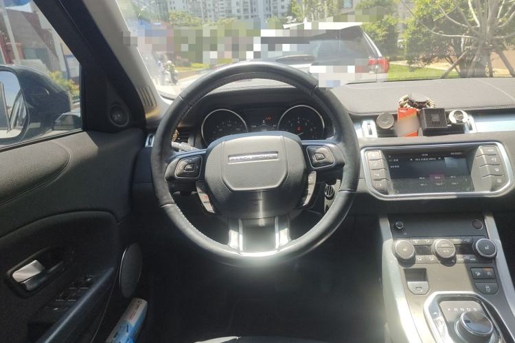 Used Land Rover Range Evoque 2017 2.0T British-Style Prestige Edition Steering Wheel