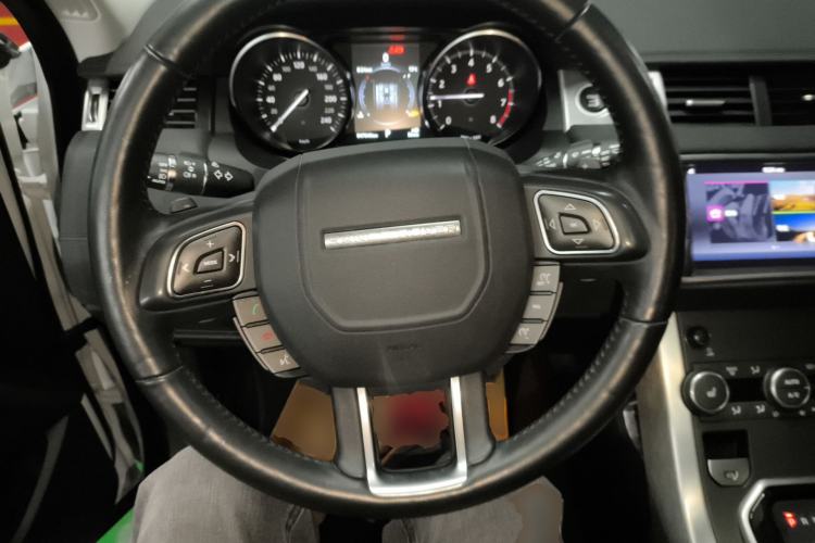 Used Land Rover Range Evoque 2017 2.0T SE Smart Glow Edition Steering Wheel