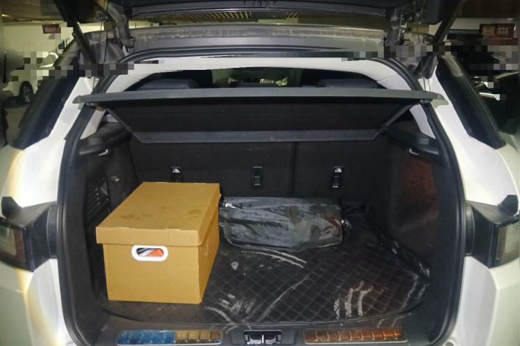 Used Land Rover Range Evoque 2017 2.0T British-Style Prestige Edition Trunk