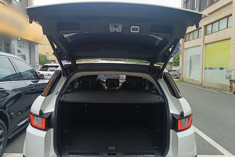 Used Land Rover Range Evoque 2017 2.0T SE Smart Glow Edition Trunk