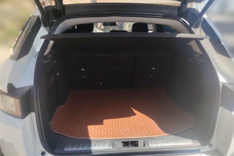 Used Land Rover Range Evoque 2017 2.0T SE Smart Glow Edition Trunk