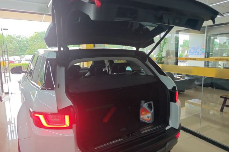Used Land Rover Range Evoque 2017 2.0T SE Smart Glow Edition Trunk