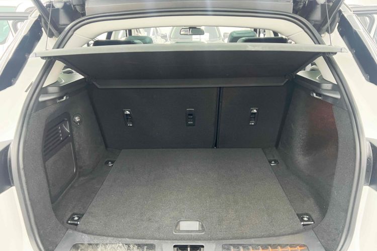 Used Land Rover Range Evoque 2017 2.0T SE Smart Glow Edition Trunk
