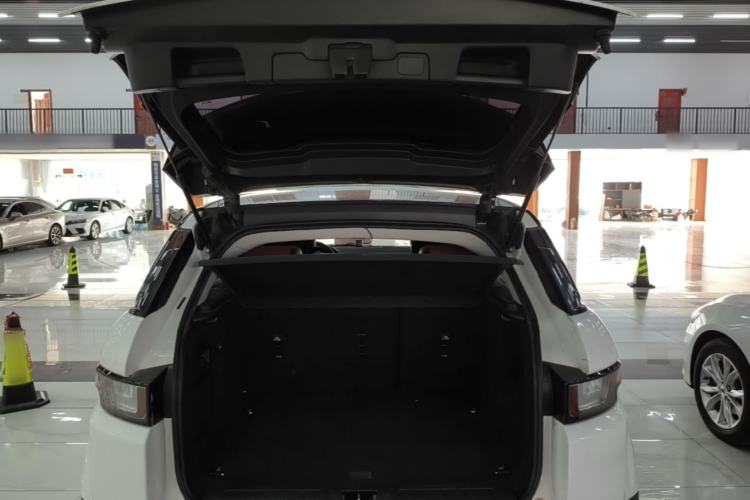 Used Land Rover Range Evoque 2017 2.0T PURE Style Edition Trunk