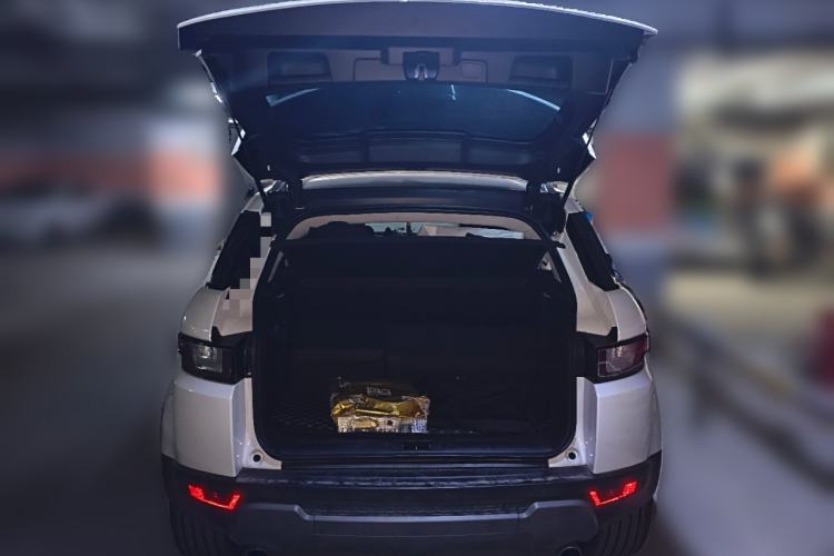 Used Land Rover Range Evoque 2017 2.0T PURE Style Edition Trunk