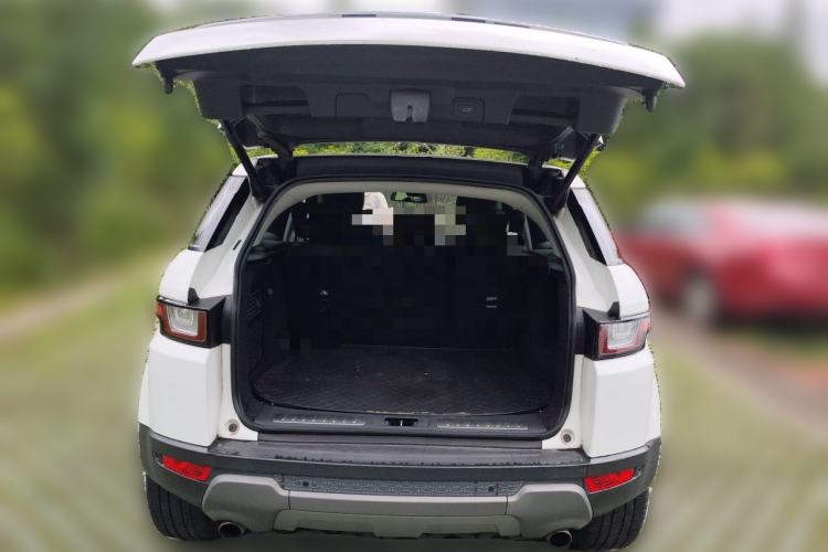 Used Land Rover Range Evoque 2017 2.0T SE Smart Glow Edition Trunk