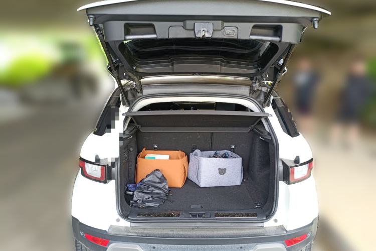 Used Land Rover Range Evoque 2017 2.0T SE Smart Glow Edition Trunk