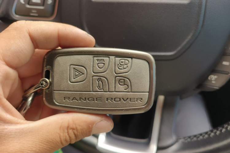 Used Land Rover Range Evoque 2017 2.0T PURE Style Edition Vehicle Key