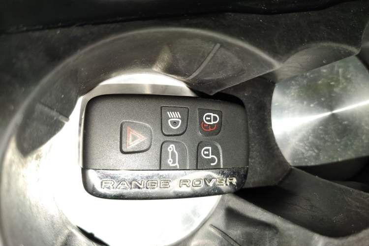 Used Land Rover Range Evoque 2017 2.0T PURE Style Edition Vehicle Key