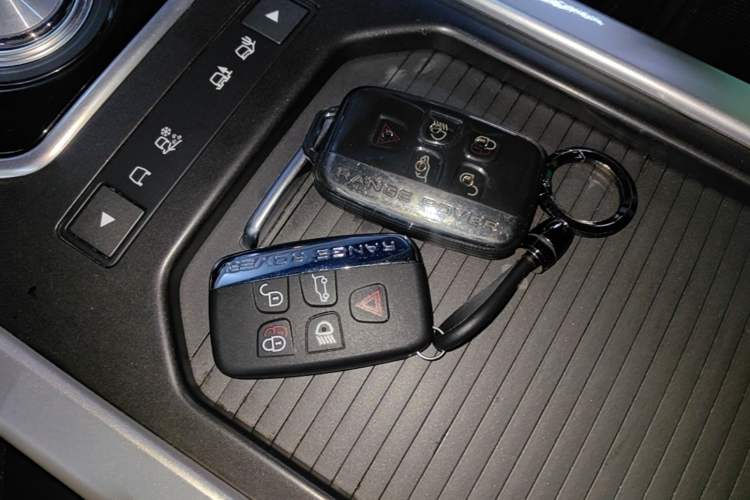 Used Land Rover Range Evoque 2017 2.0T SE Smart Glow Edition Vehicle Key