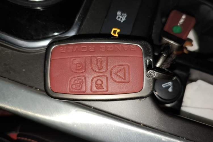 Used Land Rover Range Evoque 2017 2.0T PURE Style Edition Vehicle Key