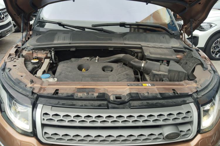 Used Land Rover Range Evoque 2017 2.0T SE Smart Glow Edition Engine Bay