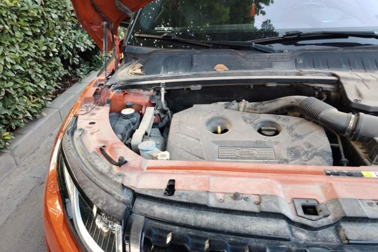 Used Land Rover Range Evoque 2017 2.0T Convertible Edition Engine Bay Right