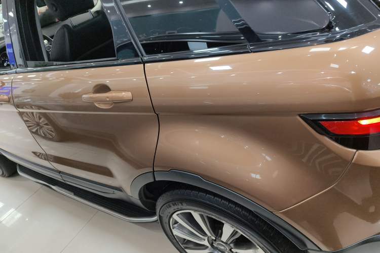 Used Land Rover Range Evoque 2017 2.0T British-Style Prestige Edition Exterior 3