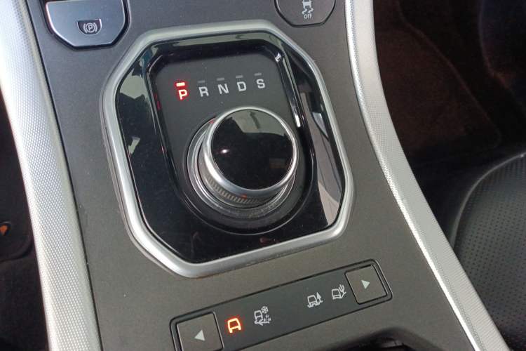 Used Land Rover Range Evoque 2017 2.0T Convertible Edition Gear Lever