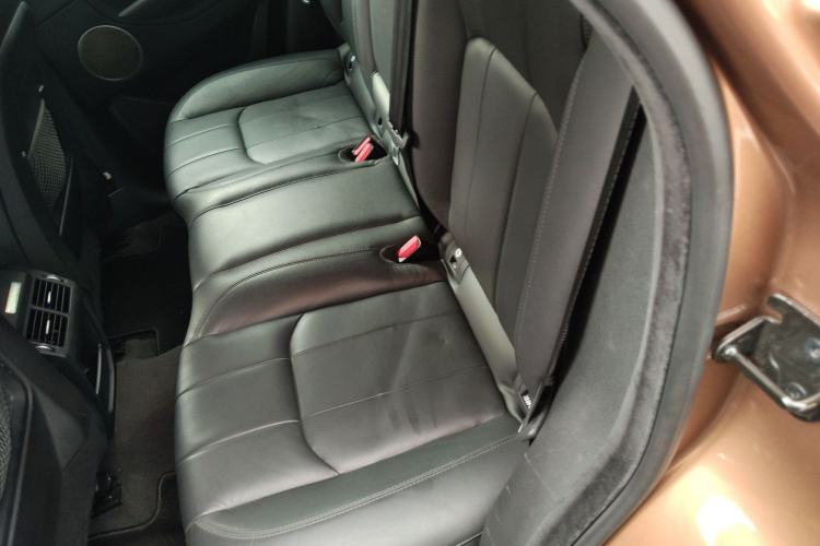 Used Land Rover Range Evoque 2017 2.0T SE Smart Glow Edition Interior 4
