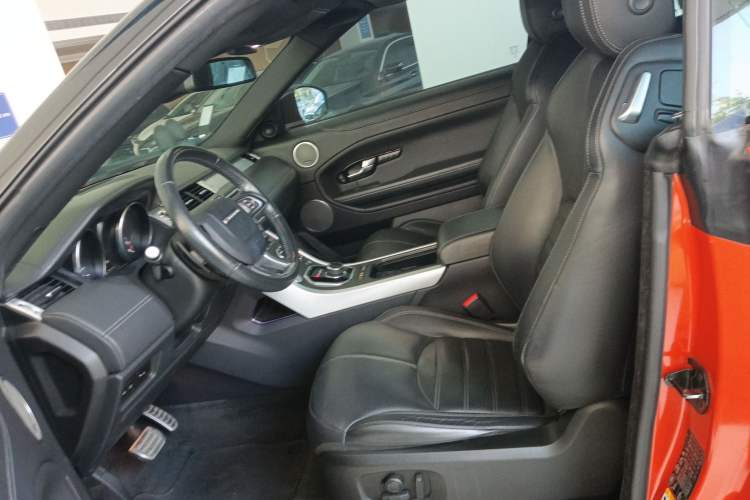 Used Land Rover Range Evoque 2017 2.0T Convertible Edition Left Front Seat