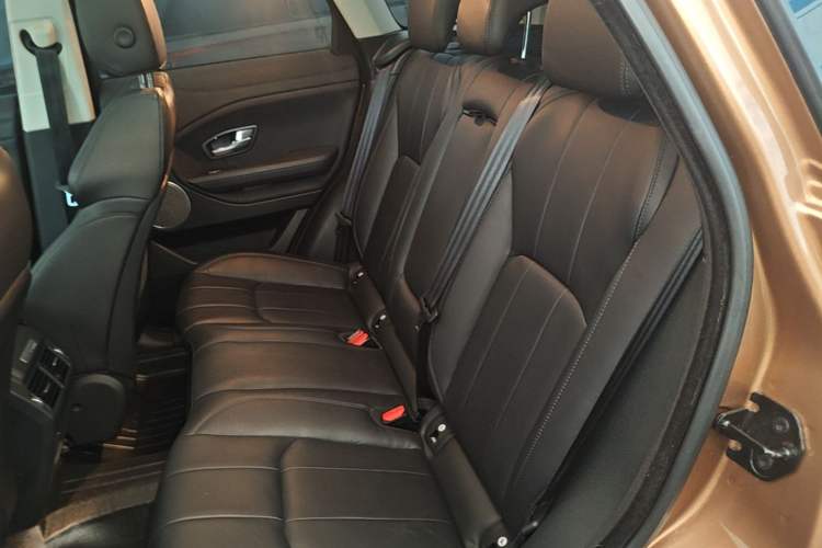 Used Land Rover Range Evoque 2017 2.0T SE Smart Glow Edition Left Rear Seat