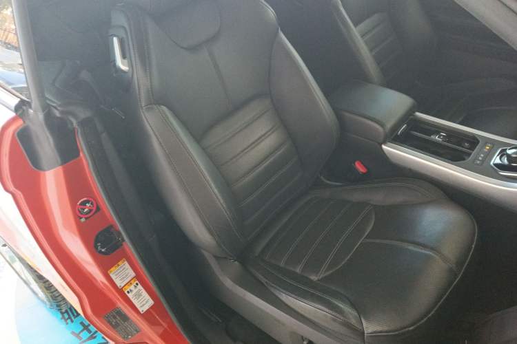 Used Land Rover Range Evoque 2017 2.0T Convertible Edition Right Front Seat