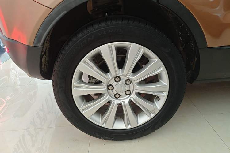 Used Land Rover Range Evoque 2017 2.0T SE Smart Glow Edition Right Rear Wheel Hub