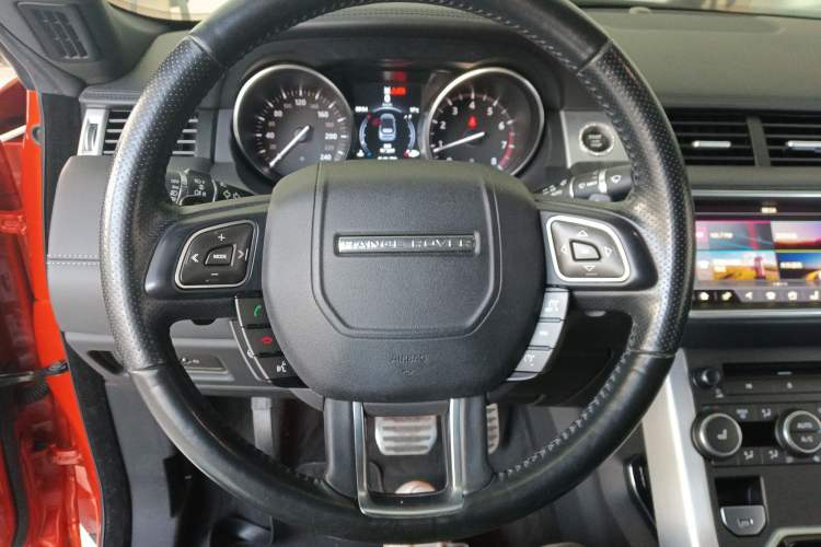 Used Land Rover Range Evoque 2017 2.0T Convertible Edition Steering Wheel