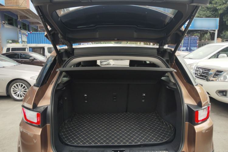 Used Land Rover Range Evoque 2017 2.0T SE Smart Glow Edition Trunk