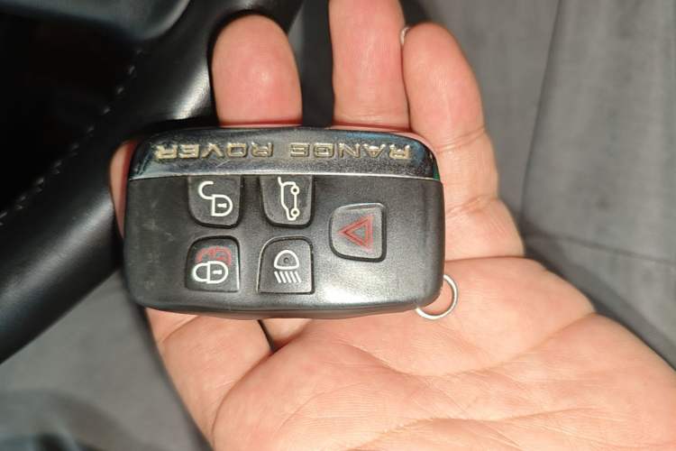 Used Land Rover Range Evoque 2017 2.0T SE Smart Glow Edition Vehicle Key