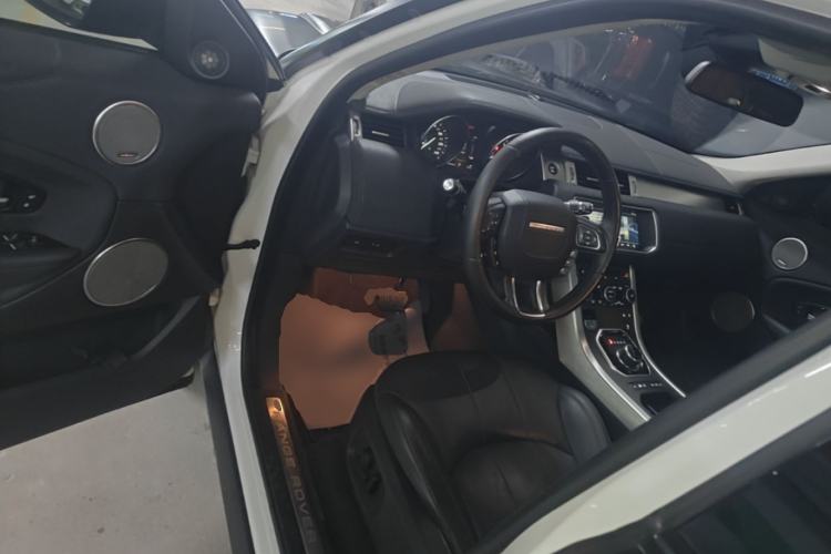 Used Land Rover Range Evoque 2018 240 PS SE Smart Brilliance Edition Driver Seat