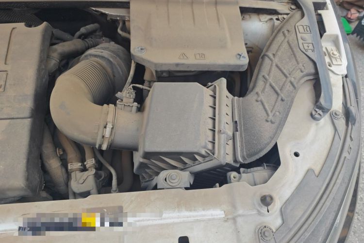 Used Land Rover Range Evoque 2018 240PS PURE Style Edition Engine Bay Left