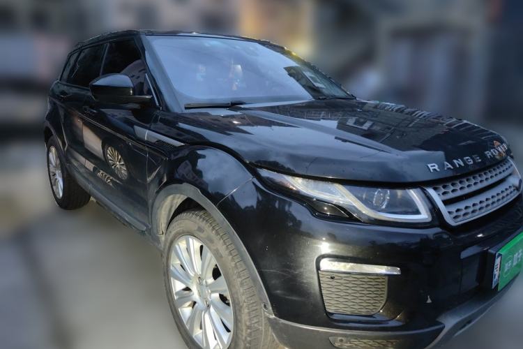 Used Land Rover Range Evoque 2018 240 PS SE Smart Brilliance Edition Front Right 45 Deg