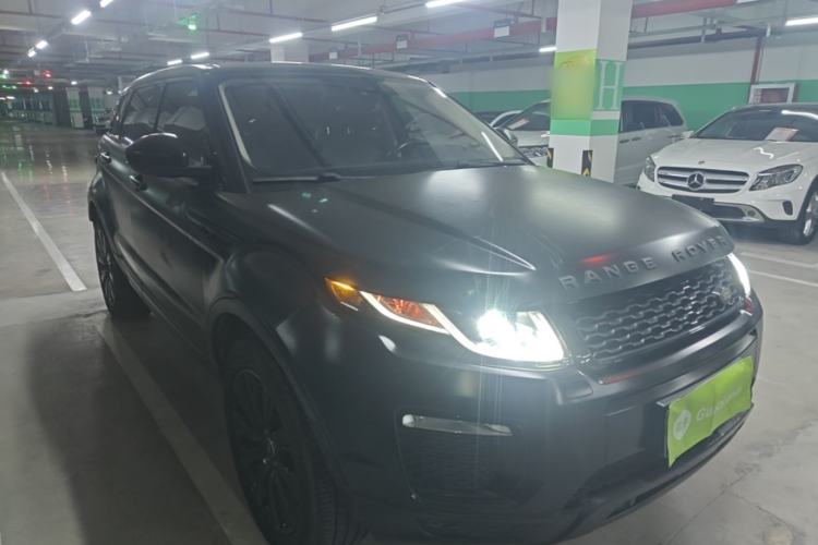 Used Land Rover Range Evoque 2018 240 PS SE Smart Brilliance Edition Front Right 45 Deg