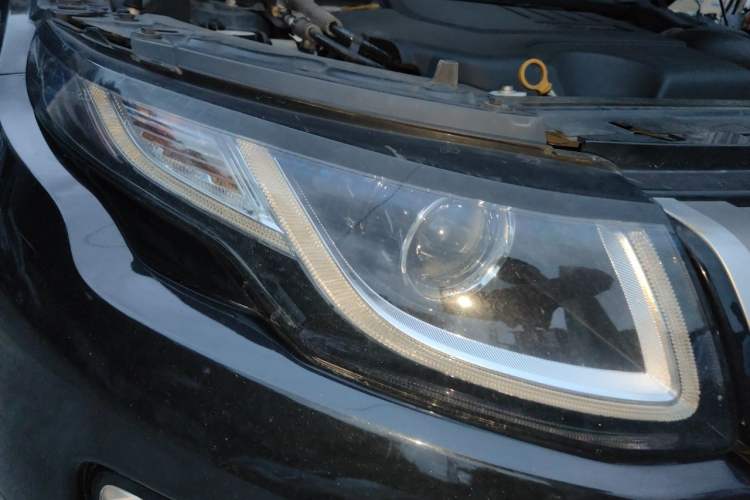 Used Land Rover Range Evoque 2018 240 PS SE Smart Brilliance Edition Right Front Headlight