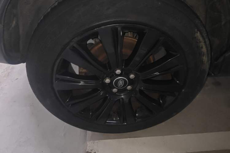 Used Land Rover Range Evoque 2018 240 PS SE Smart Brilliance Edition Right Rear Wheel Hub