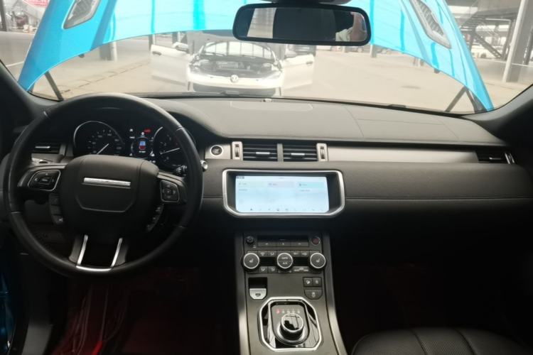 Used Land Rover Range Evoque 2018 240 PS Dream Lotus Lake Blue Limited Edition Center Console