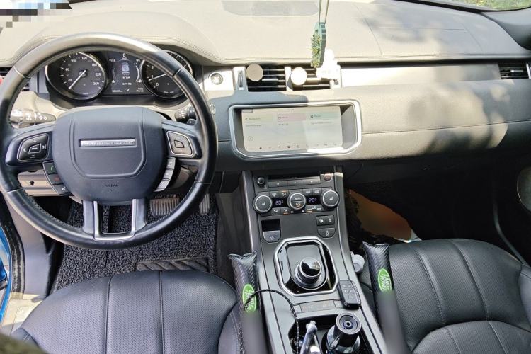Used Land Rover Range Evoque 2018 240 PS Dream Lotus Lake Blue Limited Edition Center Console